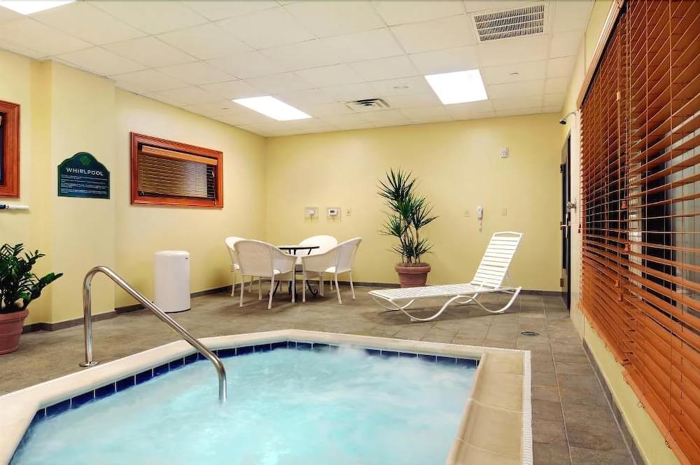 מלון Wingate By Wyndham Lafayette Airport מראה חיצוני תמונה
