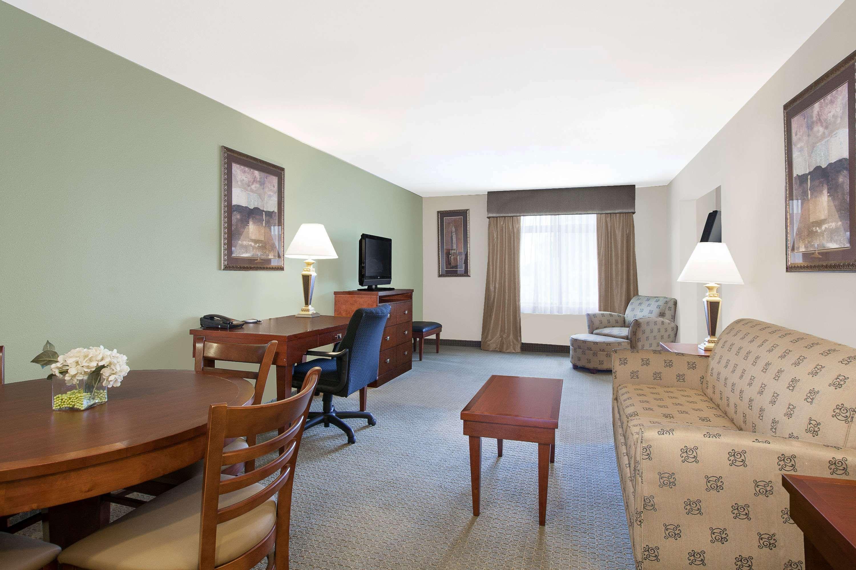 מלון Wingate By Wyndham Lafayette Airport מראה חיצוני תמונה