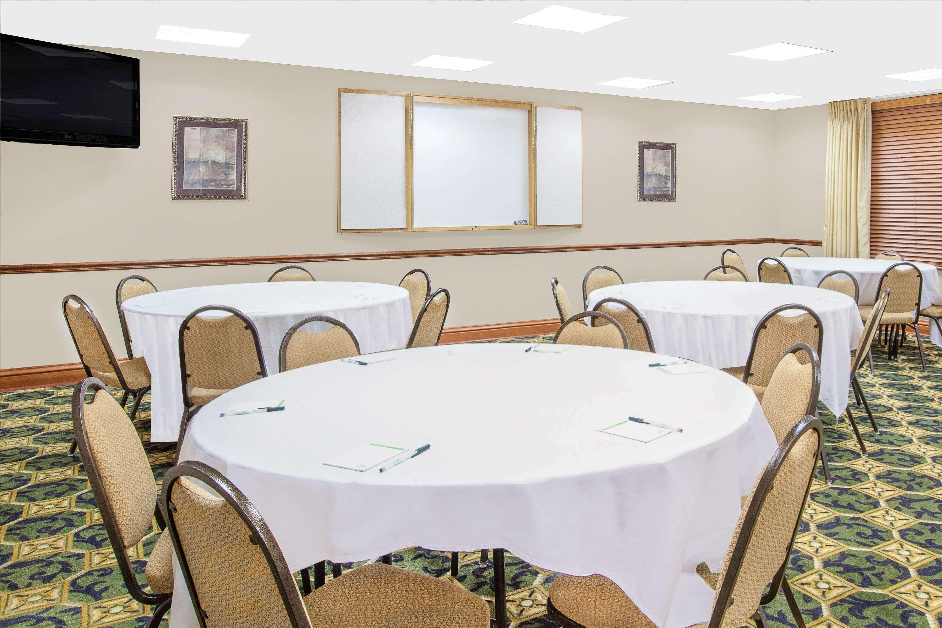 מלון Wingate By Wyndham Lafayette Airport מראה חיצוני תמונה